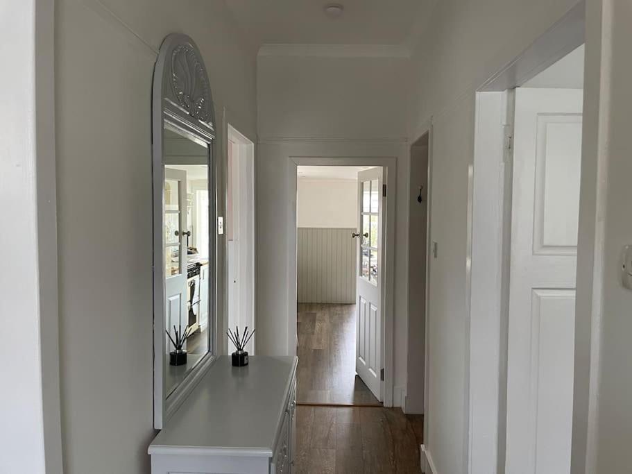 Traditional Cottage In West Kilbride Village Seamill Exterior photo